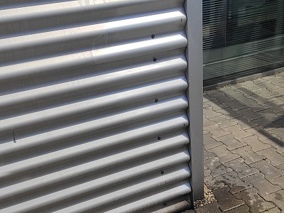 po umytí plechová fasáda auto branka praha
